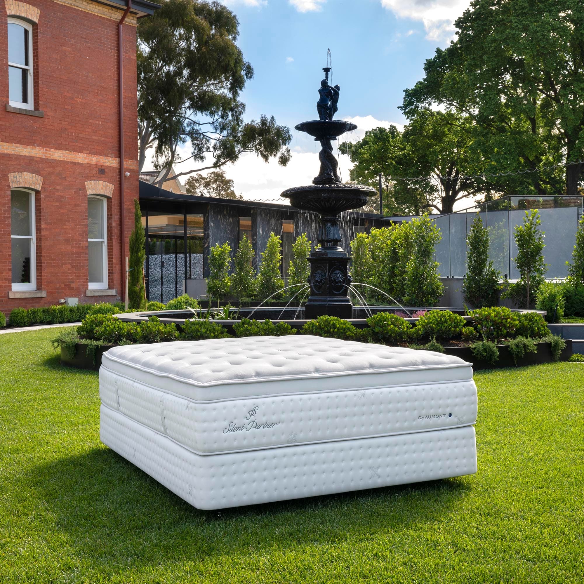 Detail image of the  Chaumont Medium Mattress Qb from Forty Winks