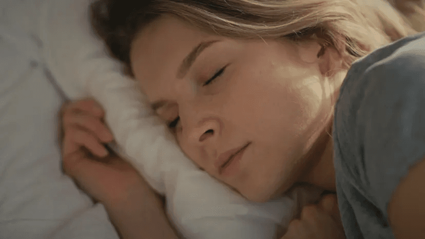 Couple sleeping together under a MySide mattress duvet